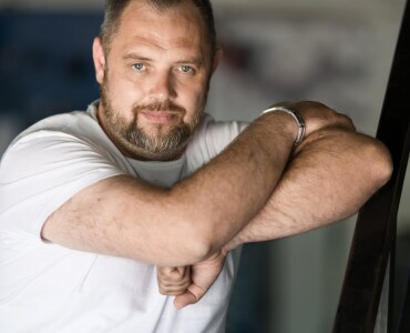 Олег Холкин